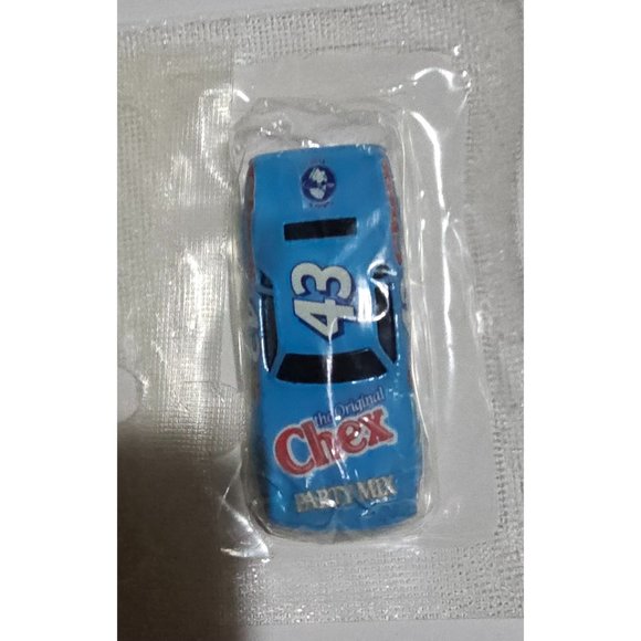 Vintage Lot of 5 Richard Petty #43 1:64 Diecast Hot Wheels Cars Sealed - Picture 6 of 6